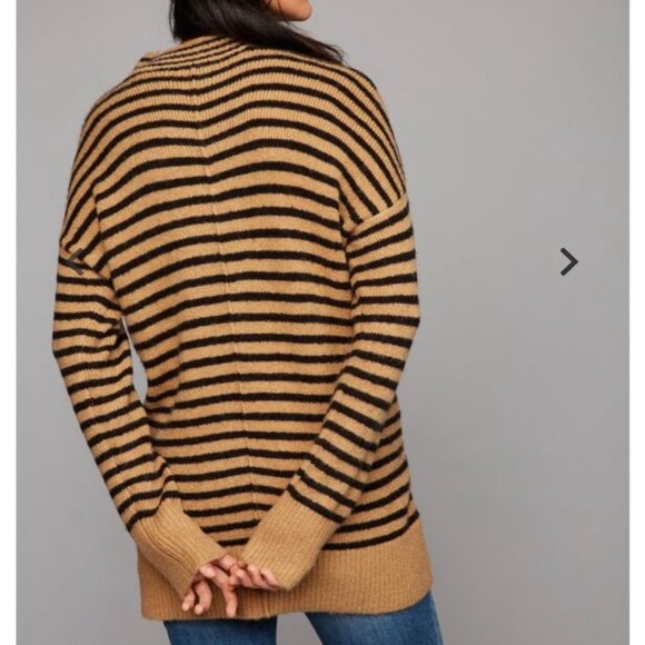 Luxe Essentials Denim Tan and Black Button Shoulder Maternity Sweater NWT Small - Picture 4 of 10